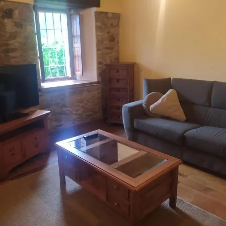 Casa Da Oliveira Holiday home Carino